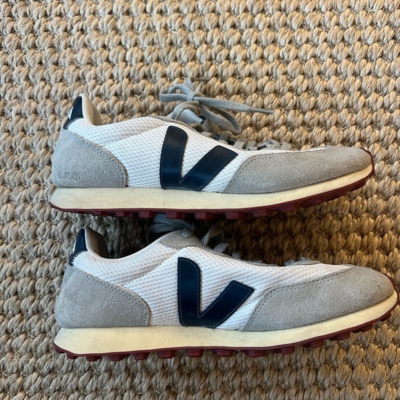 Veja Men's Gray and White Sneakers - Picture 1 of 6